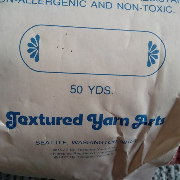 Macramé Cord/Yarn - 3 skeins- NEW-Red/Green/Pink - Picture 6 of 7